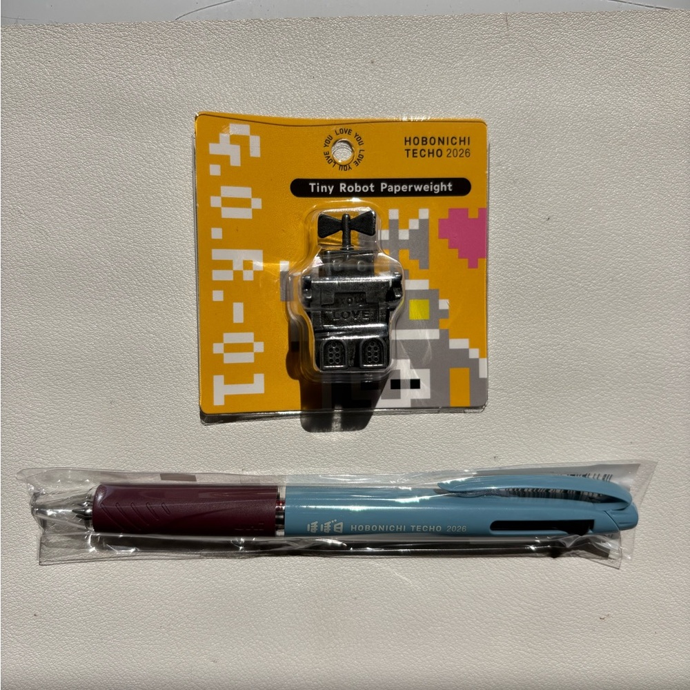 2026 Hobonichi Techo Gift Multi-Color Pen & Robot Paperweight